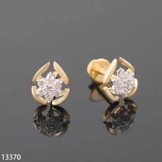 Genesis Round Diamond Stud Earring